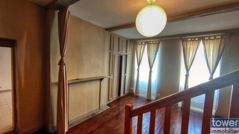 Maison de village - 221 m² - 7 pièces