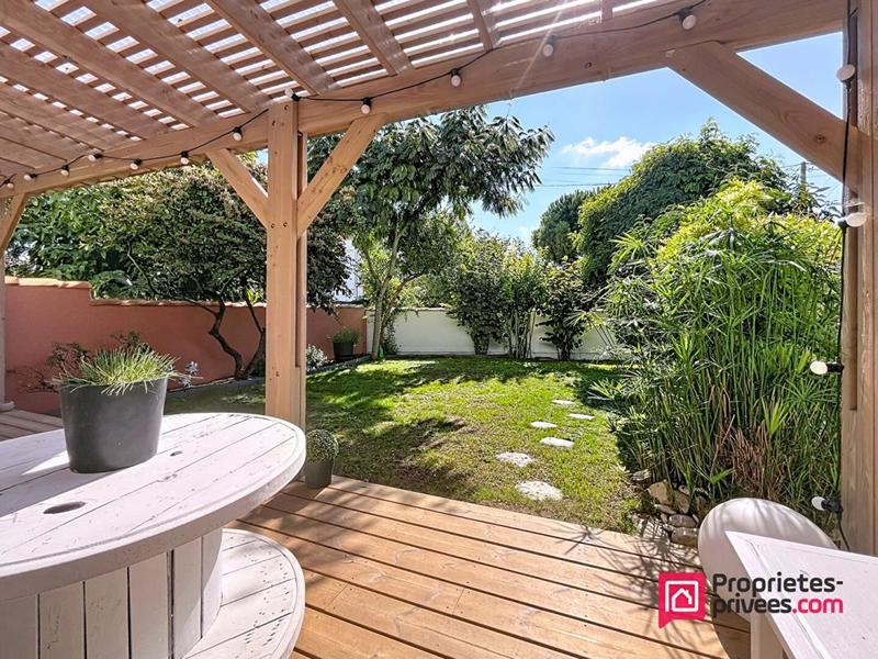 Maison - 174 m² - 8 pièces