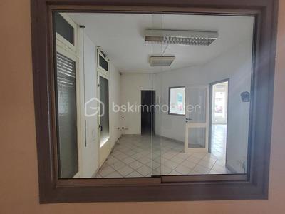 Bureau - 116 m² - 6 pièces