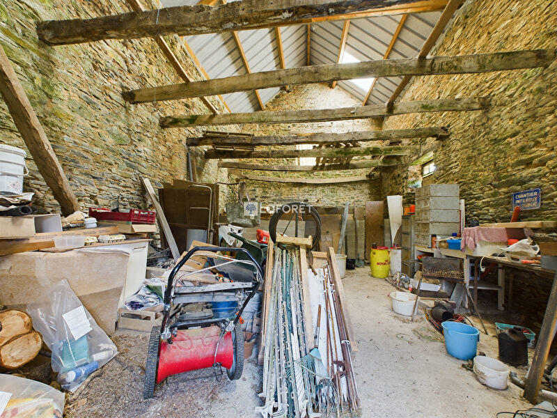 Maison - 225 m² - 10 pièces