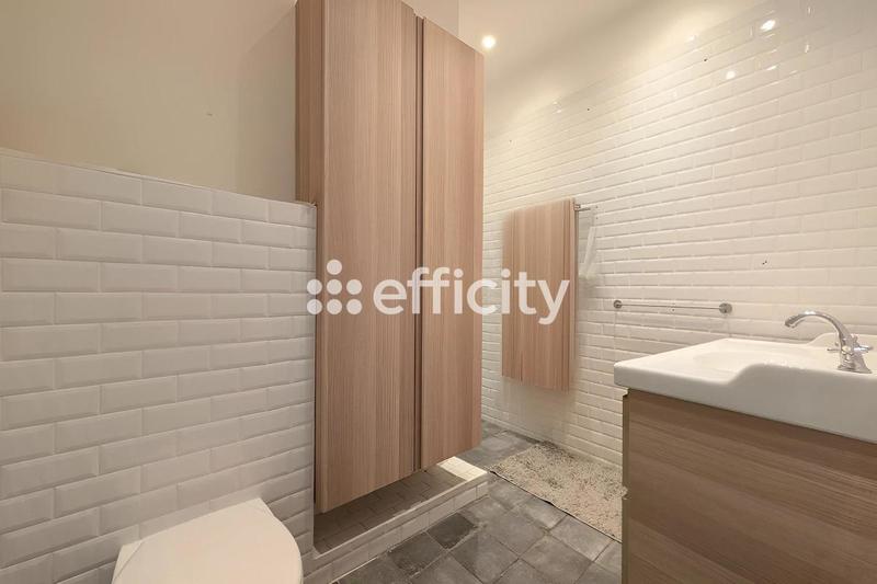 Appartement - 131 m² - 6 pièces