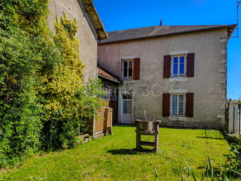 Maison de village - 194 m² - 10 pièces