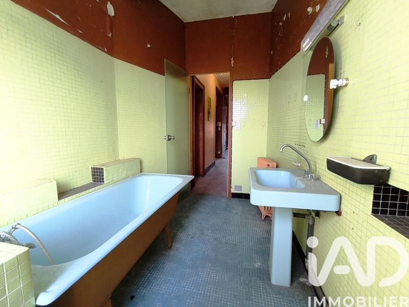 Maison - 198 m² - 8 pièces