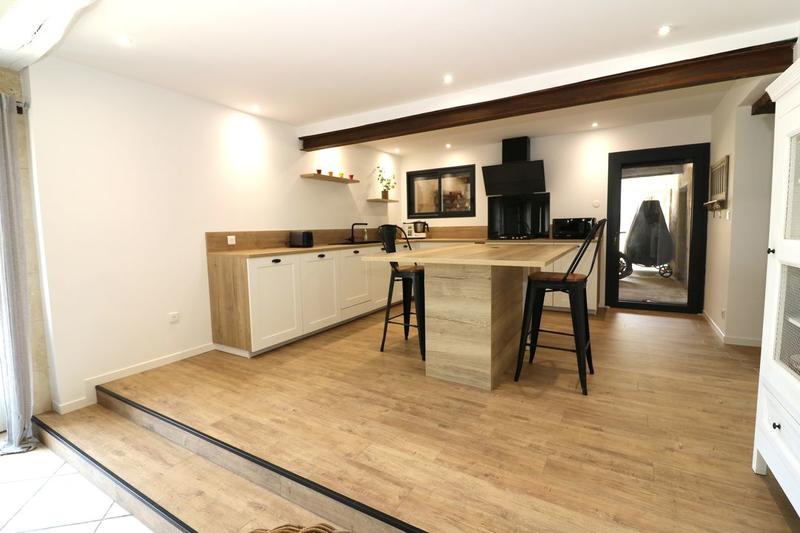 Maison - 281 m² - 8 pièces