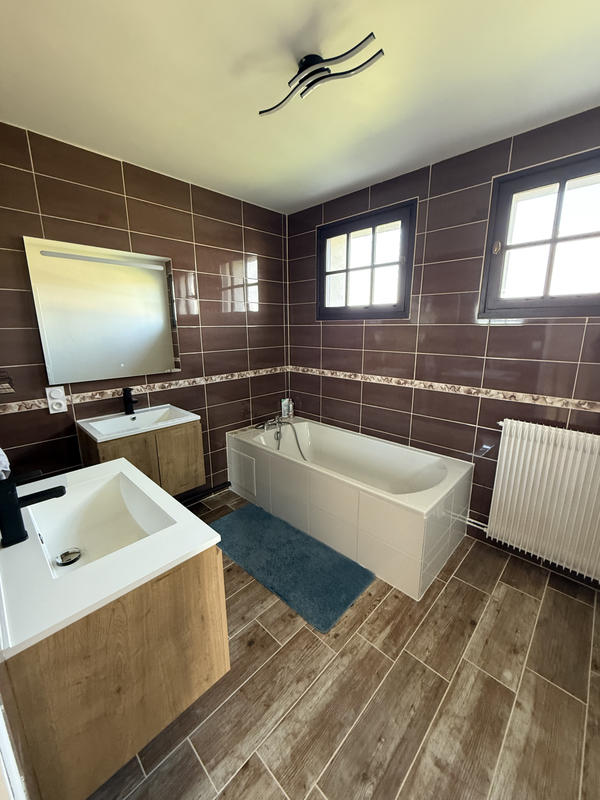 Maison - 185 m² - 5 pièces