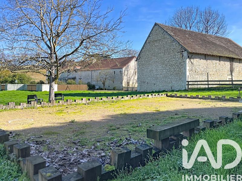 Maison - 257 m² - 8 pièces