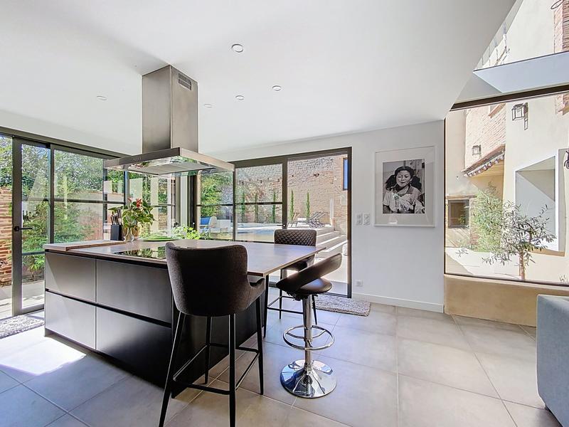 Maison - 263 m² - 7 pièces