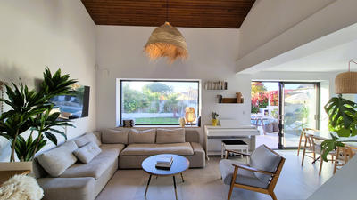 Maison - 165 m² - 9 pièces