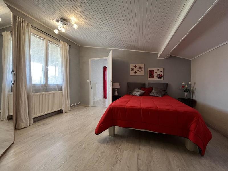 Villa - 295 m² - 8 pièces