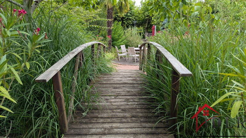 Propriété - 460 m² - 16 pièces