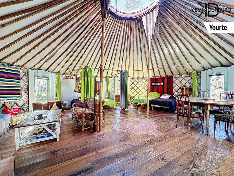 Maison - 488 m² - 19 pièces