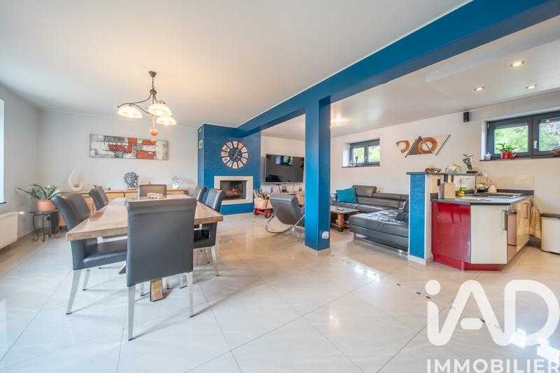 Maison - 181 m² - 8 pièces