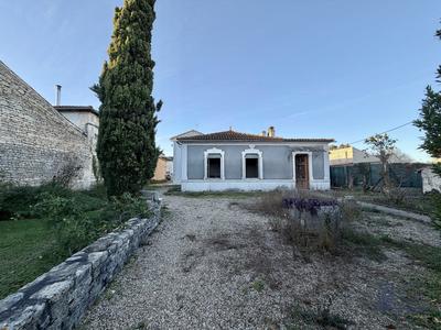 Maison ancienne - 107 m² - 8 pièces