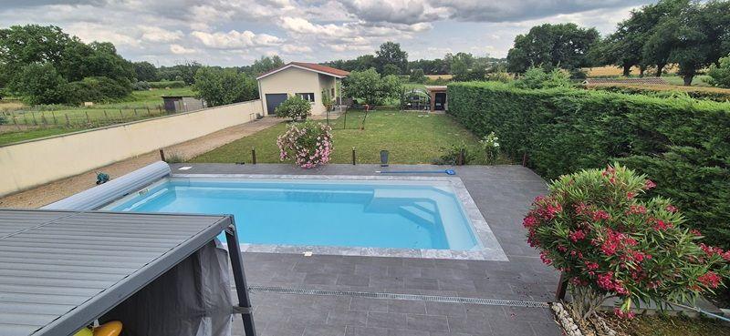 Maison - 185 m² - 7 pièces