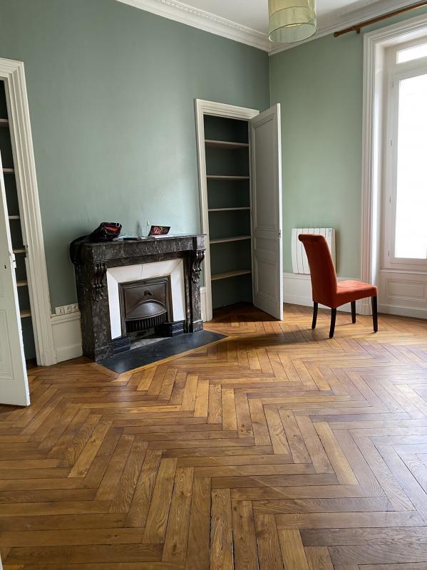 Appartement - 84 m² - 3 pièces