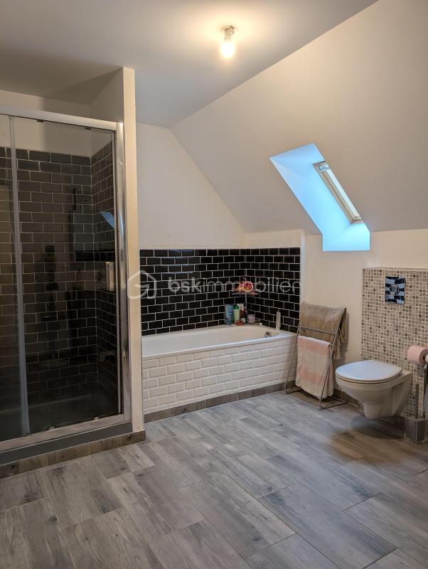 Maison - 101 m² - 5 pièces