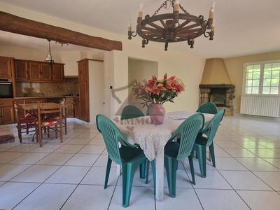 Maison - 144 m² - 7 pièces