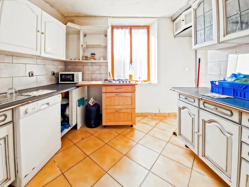 Maison - 90 m² - 5 pièces