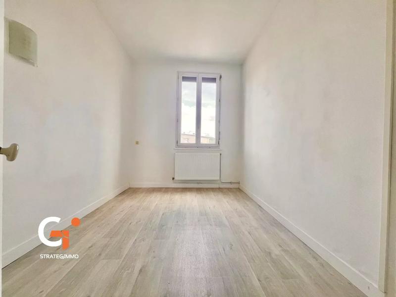 Maison - 74 m² - 5 pièces