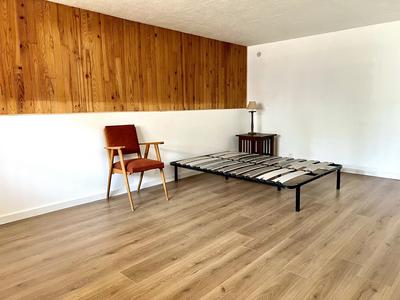 Appartement - 85 m² - 3 pièces