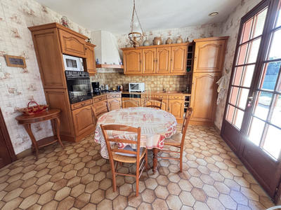 Maison traditionnelle - 156 m² - 6 pièces