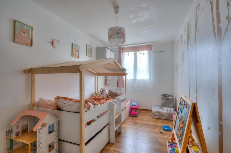 Maison - 92 m² - 5 pièces