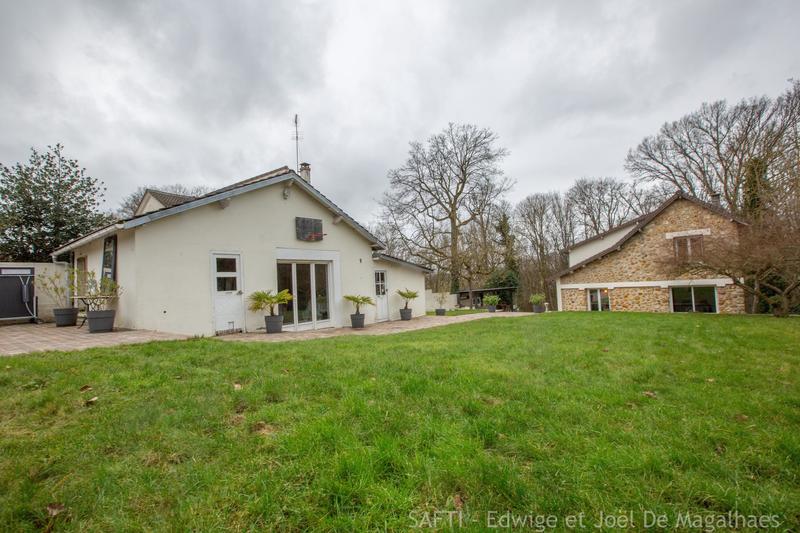 Maison - 140 m² - 7 pièces