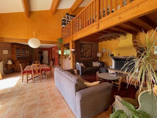 Maison - 275 m² - 7 pièces