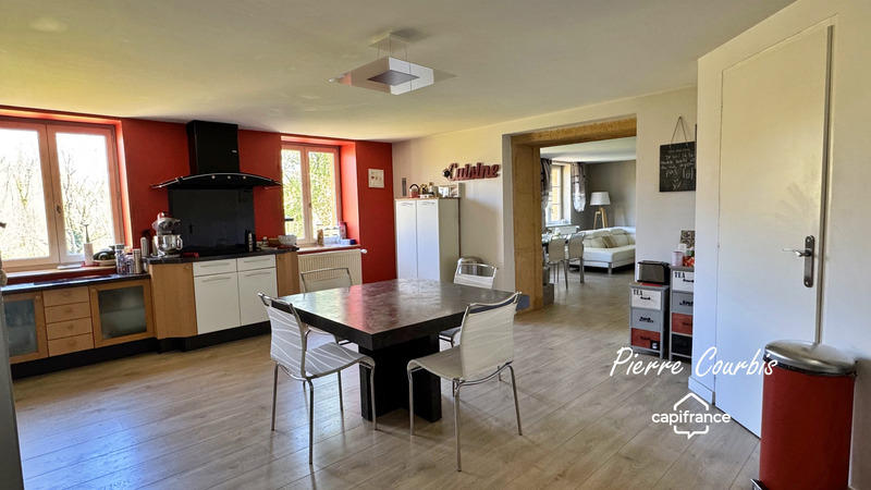 Maison - 224 m² - 6 pièces