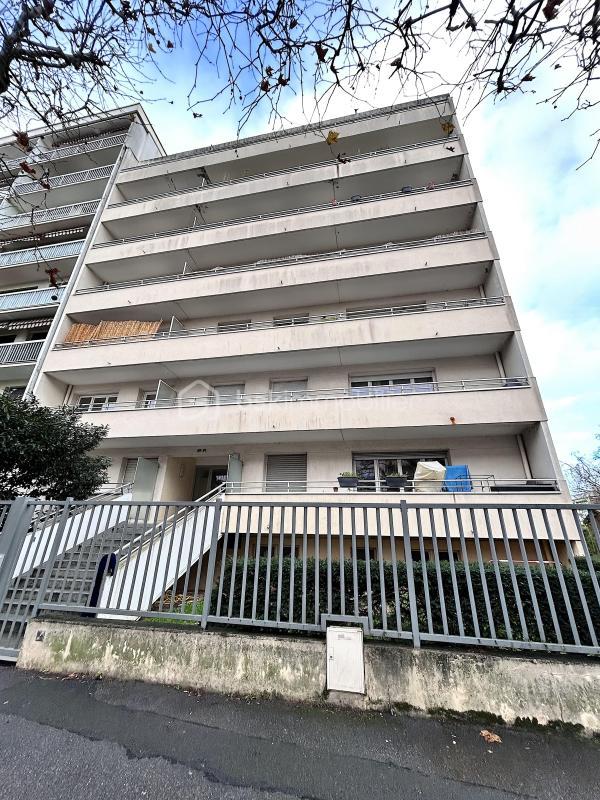 Studio - 32 m² - 1 pièce