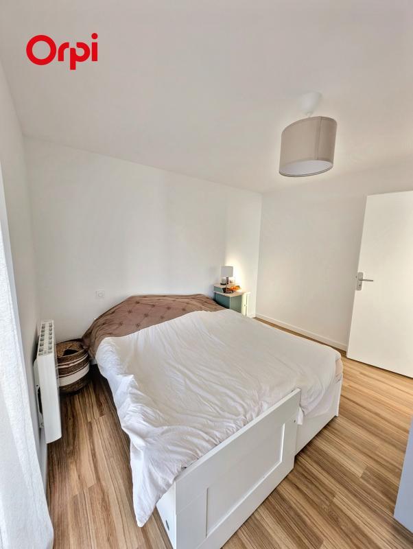 Maison - 250 m² - 8 pièces