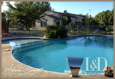 Maison - 523 m² - 15 pièces