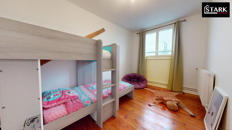 Appartement - 90 m² - 4 pièces