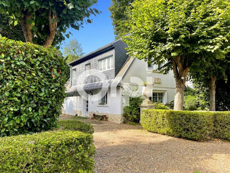 Château - 500 m² - 9 pièces