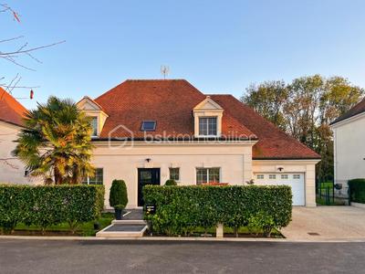 Demeure - 341 m² - 7 pièces