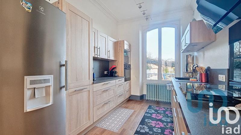 Maison - 180 m² - 8 pièces