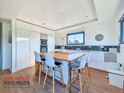 Maison - 153 m² - 7 pièces