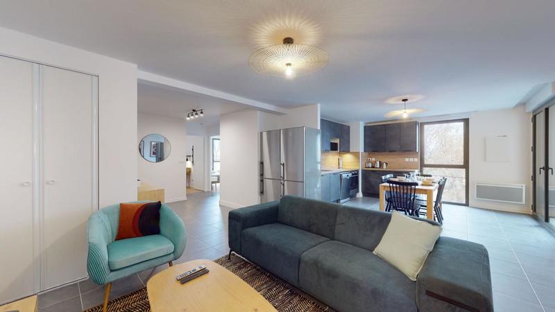 Appartement - 99 m² - 6 pièces