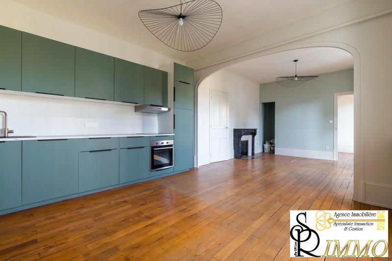 Appartement - 82 m² - 4 pièces