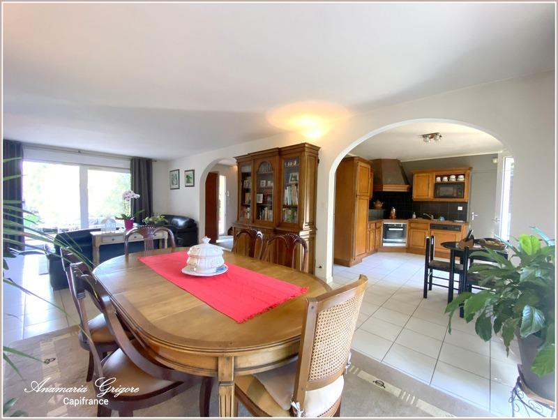 Maison - 180 m² - 6 pièces