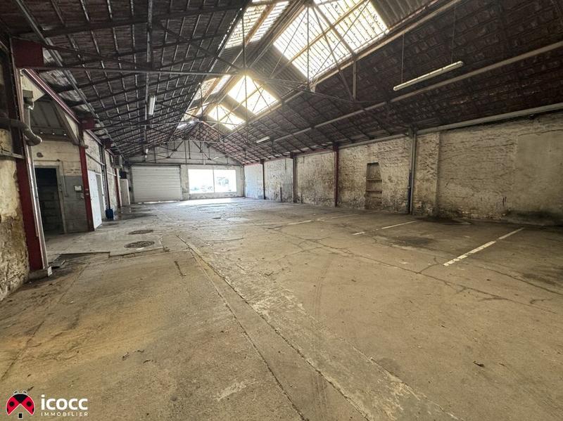 Local d'activités - 670 m² - 7 pièces