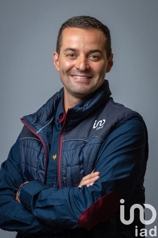 Maison - 215 m² - 9 pièces