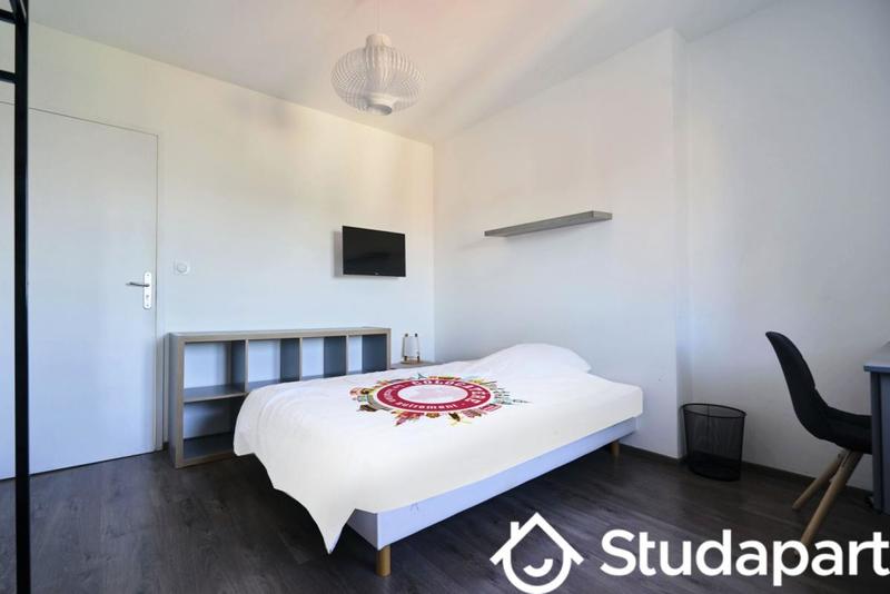 Chambre - 10 m² - 1 pièce