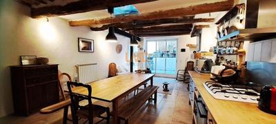 Maison - 195 m² - 8 pièces