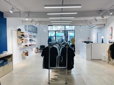 Fonds de commerce - Magasins - 215 m²