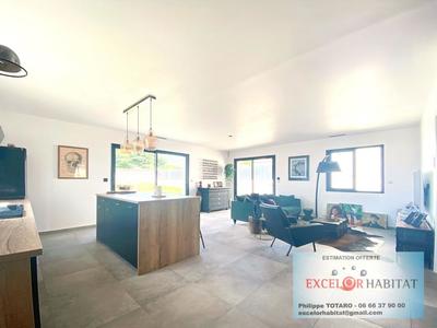 Maison - 89 m² - 4 pièces