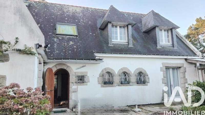Maison - 220 m² - 9 pièces