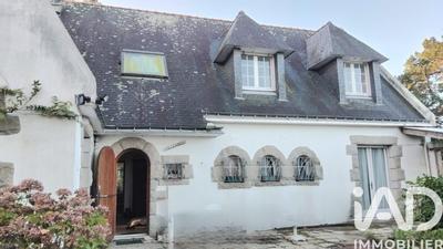 Maison - 220 m² - 9 pièces