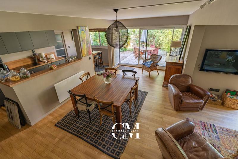 Appartement - 98 m² - 4 pièces