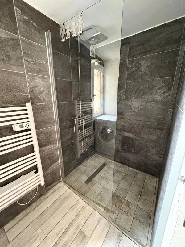 Maison - 224 m² - 6 pièces